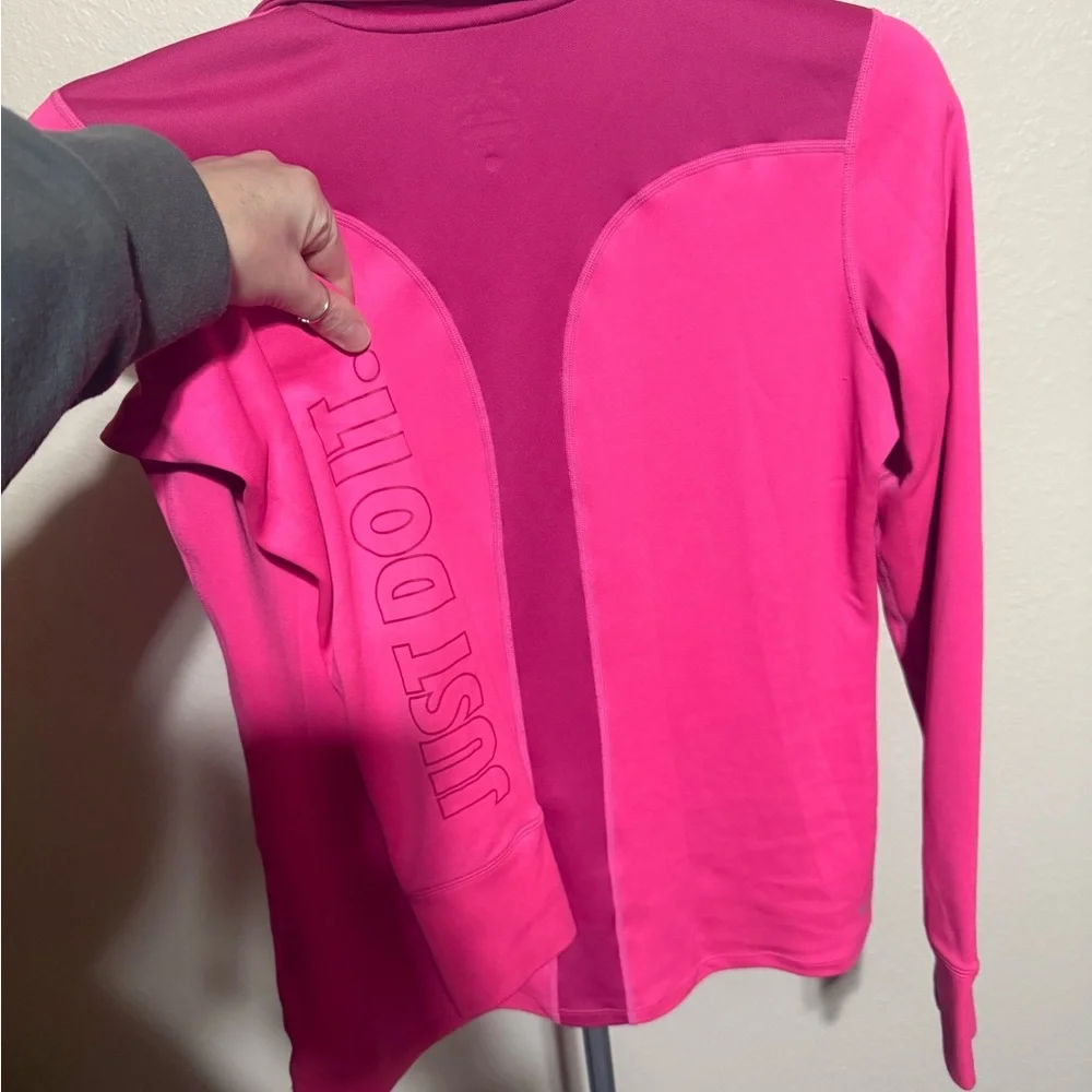 Nike Women's‎ Fuchsia Long Sleeve Top